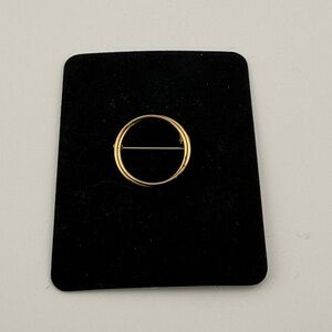 Vintage, Gold Tone Twist and Plain Open Circle Brooch Pin